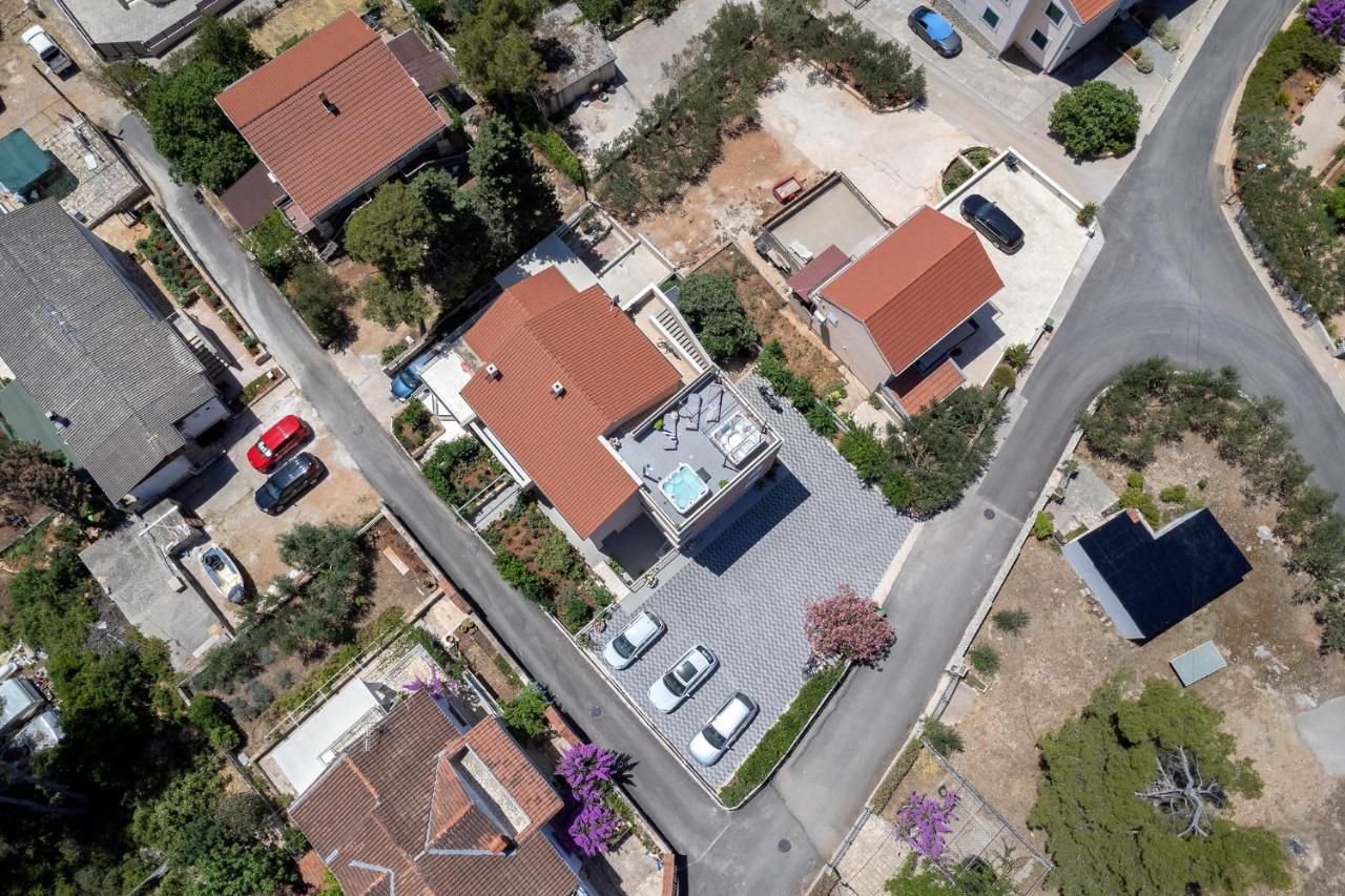 Guest House Marinna Vrboska Exterior foto